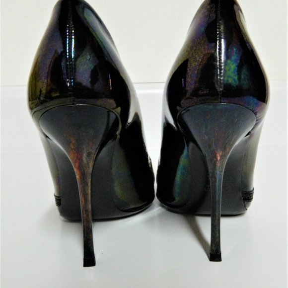 Gucci Iridescent Peep Toe Pump - Picture 9 of 13